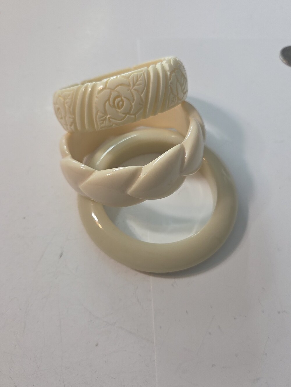 lucite floral carved bangle bracelet set of 3 ivory 8inch thick chunky heart